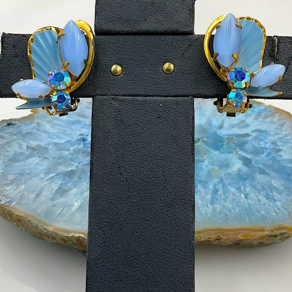 Vtg. Austrian Gold Clip On Earrings With Lavender/Blue Stones & Aurora Borealis - Picture 3 of 7